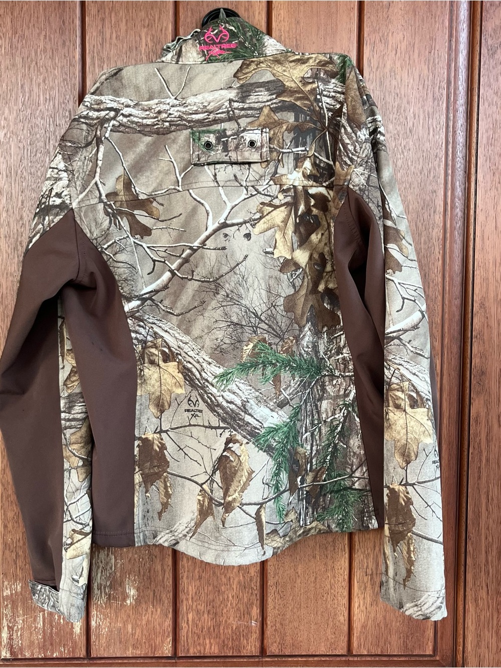 Women’s Realtree Softshell Jacket - Picture 5 of 9